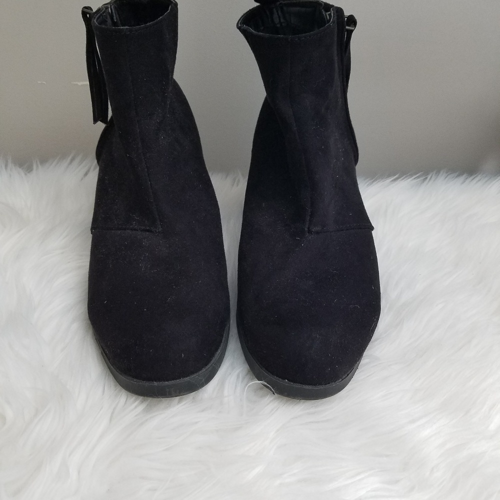 Old Navy booties - Picture 2 of 6